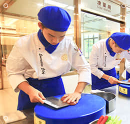 高中生